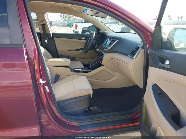 KM8J33A29HU372403 Hyundai Tucson Eco