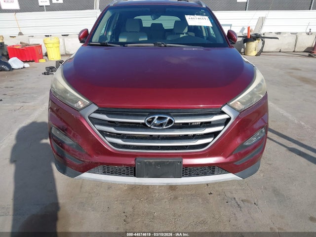 KM8J33A29HU372403 Hyundai Tucson Eco
