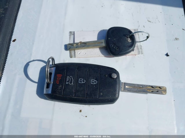 KIA SOUL + 2014 KNDJP3A55E7703331 Image 11