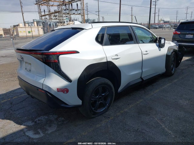 Toyota BZ4X XLE 2023 JTMAAAAA9PA021030 Image 4