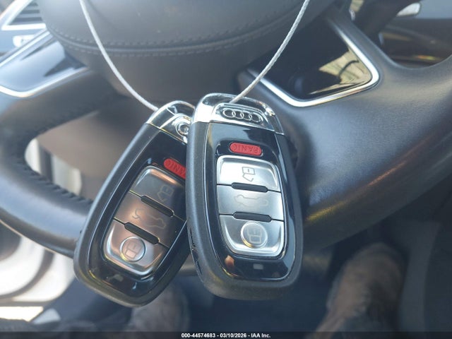 2018 AUDI A8 L WAU43AFD1JN000146 Photo 10