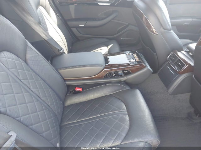 2018 AUDI A8 L WAU43AFD1JN000146 Photo 7