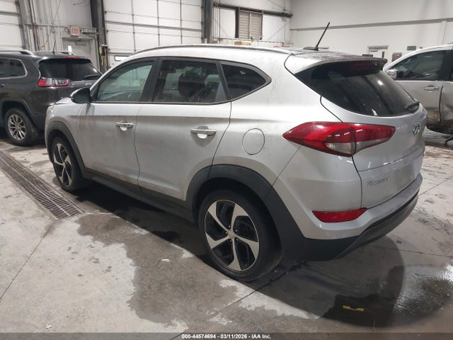Hyundai Tucson Sport 2016 KM8J3CA22GU033108 Image 3