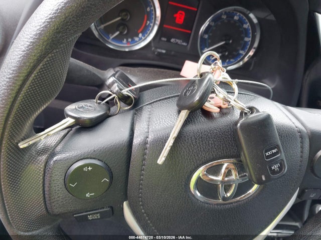 2017 TOYOTA COROLLA 5YFBURHE4HP717777 Photo 10