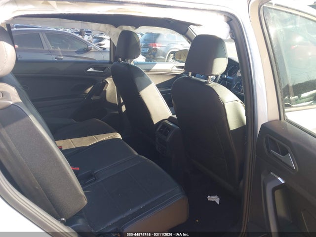 2020 Volkswagen Tiguan 2.0t Se/2.0t Se R-line Black/2.0t Sel მანქანა იყიდება აუქციონზე, vin: 3VV3B7AX3LM132989, აუქციონის ნომერი: 44574746