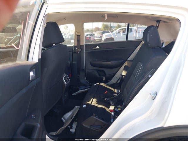 KNDPM3AC9J7333819 KIA Sportage Lx