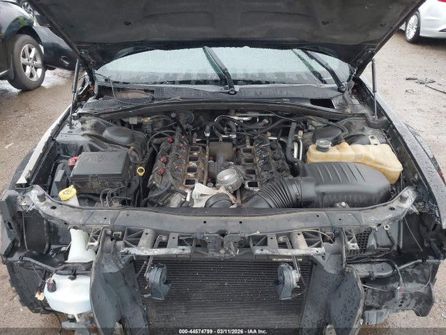 Продажа на аукционе авто 2014 Chrysler 300c Awd, vin: 2C3CCAKT5EH323243, номер лота: 44574799