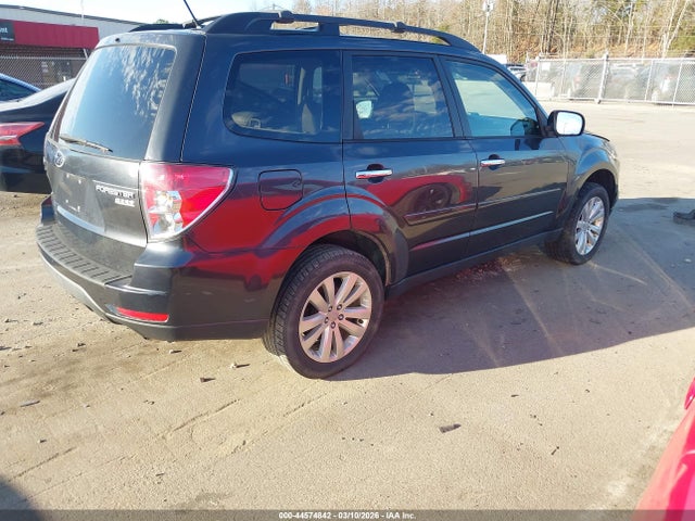 2013 SUBARU FORESTER JF2SHADC2DH409928 Photo 3