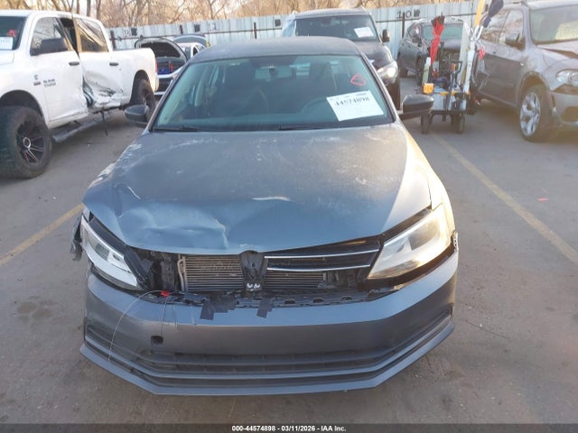 3VW267AJ4GM303472 Volkswagen Jetta 1.4t S