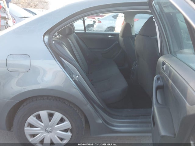 3VW267AJ4GM303472 Volkswagen Jetta 1.4t S