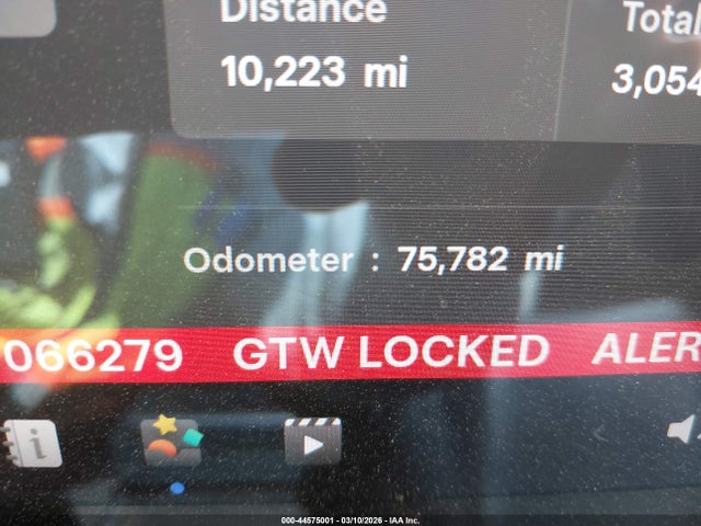2021 Tesla Model 3 Long Range Dual Motor All-wheel Drive მანქანა იყიდება აუქციონზე, vin: 5YJ3E1EB4MF066279, აუქციონის ნომერი: 44575001