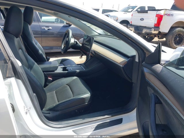 2021 Tesla Model 3 Long Range Dual Motor All-wheel Drive მანქანა იყიდება აუქციონზე, vin: 5YJ3E1EB4MF066279, აუქციონის ნომერი: 44575001