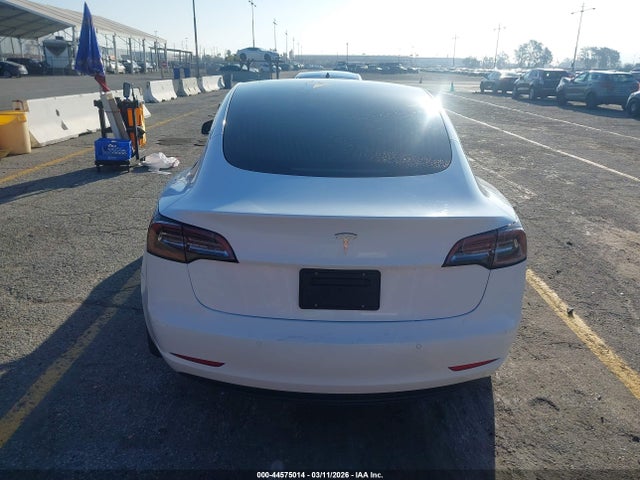 2020 Tesla Model 3 მანქანა იყიდება აუქციონზე, vin: 5YJ3E1EA9LF806348, აუქციონის ნომერი: 44575014