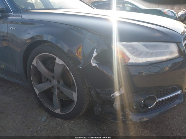 Продажа на аукционе авто 2015 Audi S8 4.0t, vin: WAUK2AFD3FN019900, номер лота: 44575023