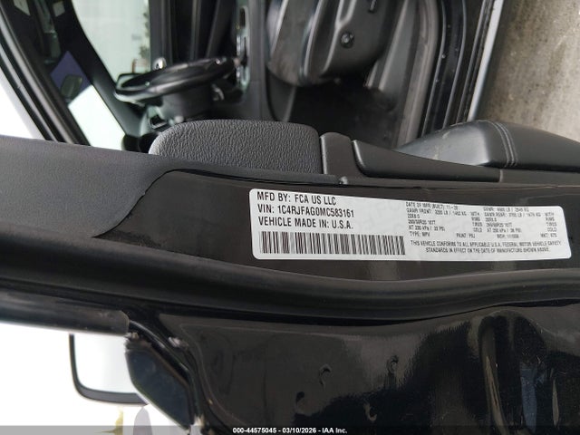 1C4RJFAG0MC583161 Jeep Grand Cherokee Laredo X 4x4