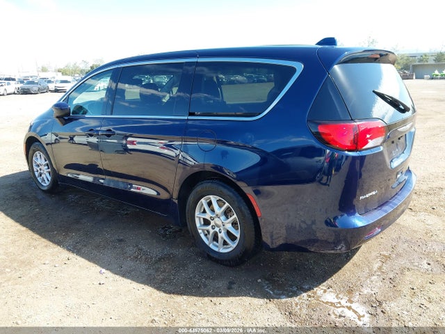 2017 CHRYSLER PACIFICA 2C4RC1DG3HR756693 Photo 2