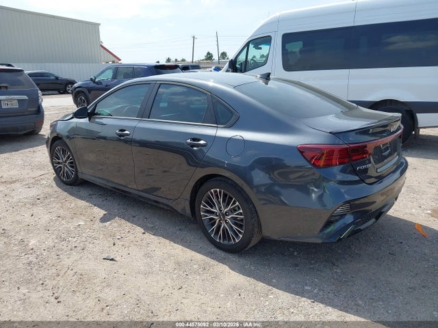 3KPF54AD9NE506607 KIA Forte Gt-line