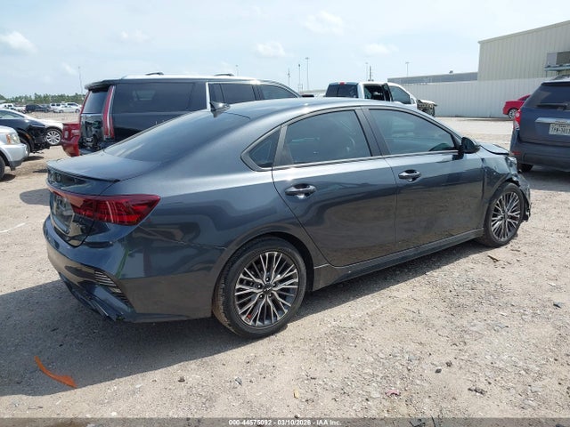 3KPF54AD9NE506607 KIA Forte Gt-line