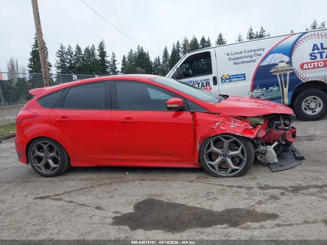 Ford FOCUS ST 2017 1FADP3L93HL348903 Image 14