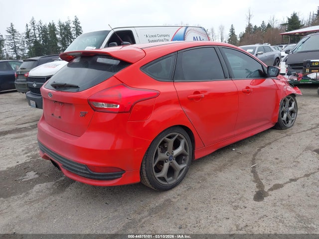 Ford FOCUS ST 2017 1FADP3L93HL348903 Image 4
