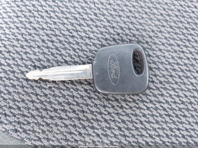 2003 FORD FOCUS 1FAFP33P83W219179 Photo 10