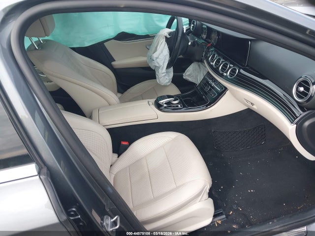 2017 MERCEDES-BENZ E 400 WDDZH6GB7HA200170 Photo 4