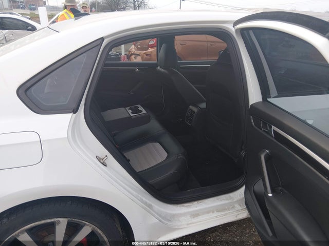 Aukcja sprzedaży 2018 Volkswagen Passat 3.6l V6 Gt, vin: 1VWJM7A39JC034820, numer aukcji: 44575122