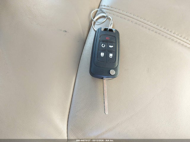 44575127 :رقم المزاد ، 1G4GC5E38DF225240 vin ، 2013 Buick Lacrosse Leather Group مزاد بيع