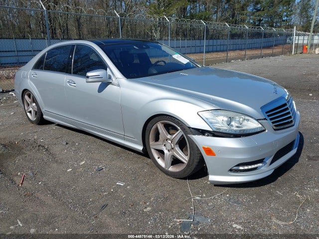 2010 MERCEDES-BENZ S 550 WDDNG7BB2AA321712