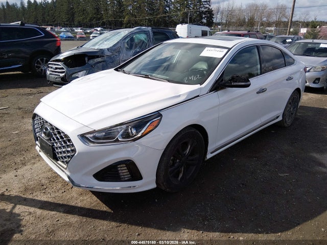 2018 HYUNDAI SONATA 5NPE34AFXJH682462 Photo 1