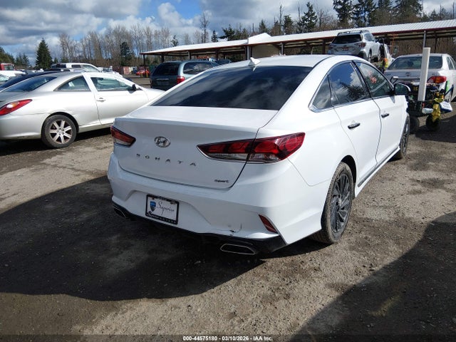 2018 HYUNDAI SONATA 5NPE34AFXJH682462 Photo 3