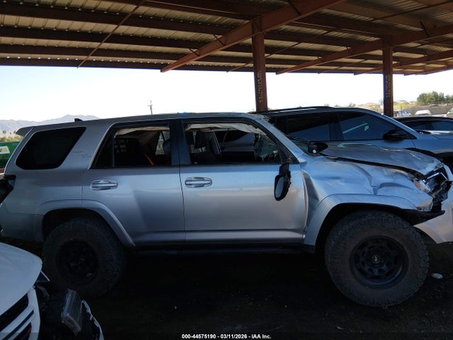 Toyota 4runner Trd Off Road Premium 2017 JTEBU5JRXH5455276 Image 14