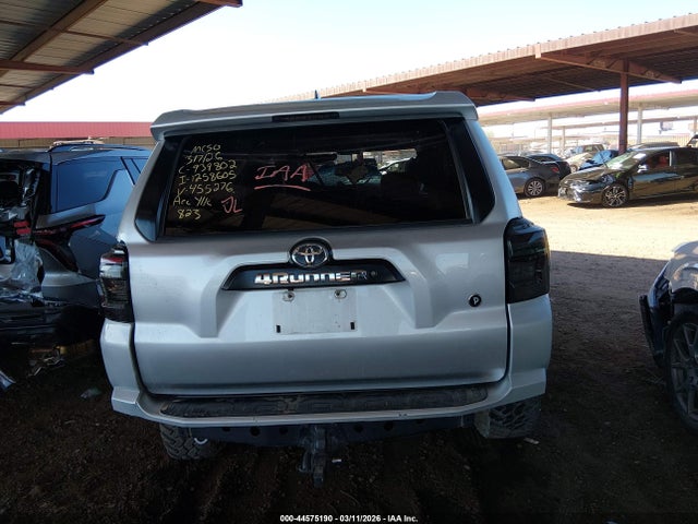 Toyota 4runner Trd Off Road Premium 2017 JTEBU5JRXH5455276 Image 17