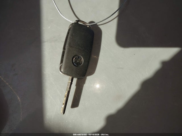 3VWJP7AT8EM615334 Volkswagen Beetle 2.5l