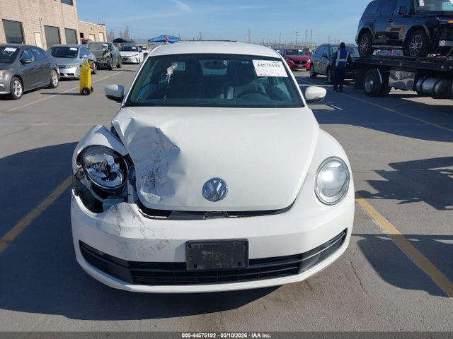 3VWJP7AT8EM615334 Volkswagen Beetle 2.5l