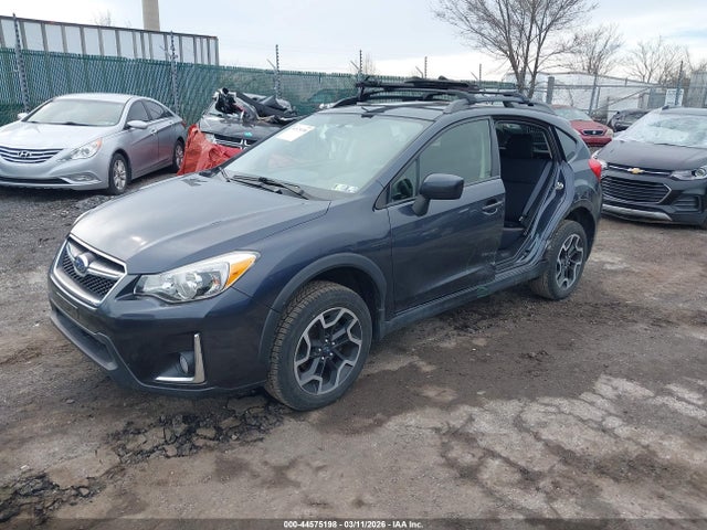Subaru Crosstrek 2.0i Premium 2017 JF2GPABC0HH244009 Image 2