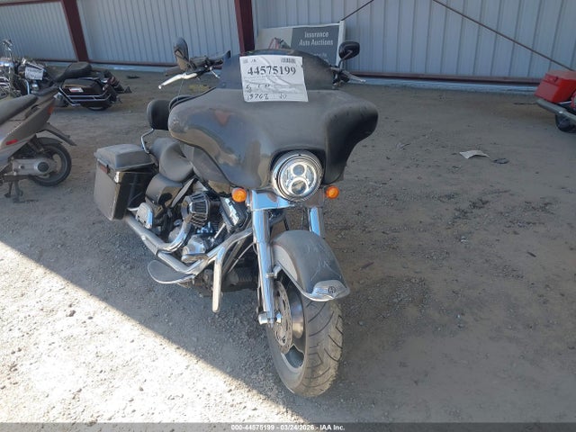 2009 HARLEY-DAVIDSON FLHX 1HD1KB4399Y683571