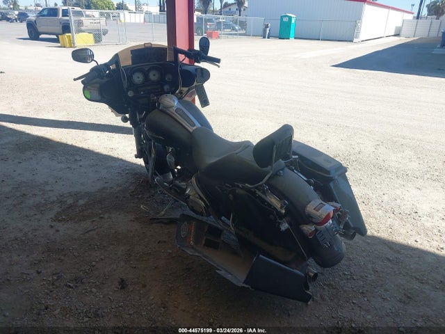 2009 HARLEY-DAVIDSON FLHX 1HD1KB4399Y683571 Photo 2