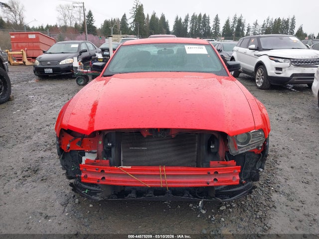 2013 Ford Mustang V6 მანქანა იყიდება აუქციონზე, vin: 1ZVBP8AM4D5208411, აუქციონის ნომერი: 44575209
