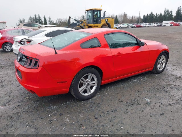 2013 Ford Mustang V6 მანქანა იყიდება აუქციონზე, vin: 1ZVBP8AM4D5208411, აუქციონის ნომერი: 44575209