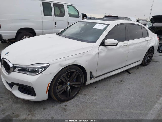 44575216 :رقم المزاد ، WBA7F0C52JGM23673 vin ، 2018 Bmw 750i مزاد بيع