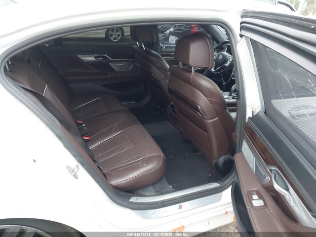 44575216 :رقم المزاد ، WBA7F0C52JGM23673 vin ، 2018 Bmw 750i مزاد بيع