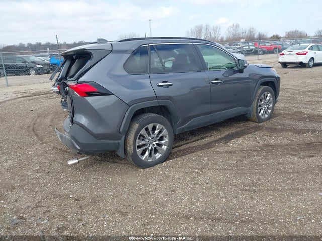 2020 TOYOTA RAV4 JTMN1RFV6LD050635 Photo 3