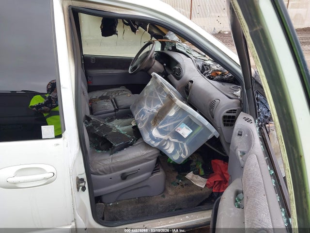 Продаж на аукціоні авто 2000 Dodge Grand Caravan Se, vin: 1B4GP44G3YB739434, номер лоту: 44575268