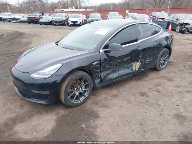 44575278 :رقم المزاد ، 5YJ3E1EB2LF635063 vin ، 2020 Tesla Model 3 Long Range Dual Motor All-wheel Drive مزاد بيع