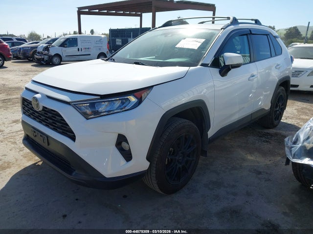 Toyota Rav4 Xle Premium 2020 2T3A1RFV7LC104446 Image 2