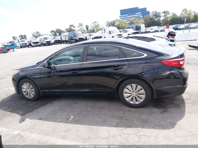 Hyundai SONATA ECO 2017 5NPE24AA0HH503248 Image 14