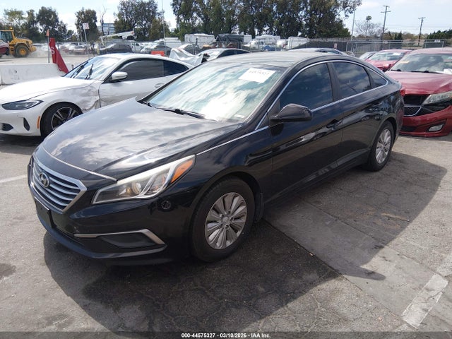 Hyundai SONATA ECO 2017 5NPE24AA0HH503248 Image 2
