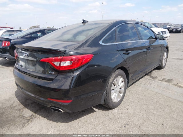 Hyundai SONATA ECO 2017 5NPE24AA0HH503248 Image 4