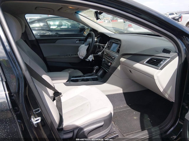 Hyundai SONATA ECO 2017 5NPE24AA0HH503248 Image 5
